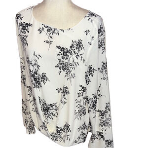 NWT Vince Camuto Floral Black and White Women's Top L